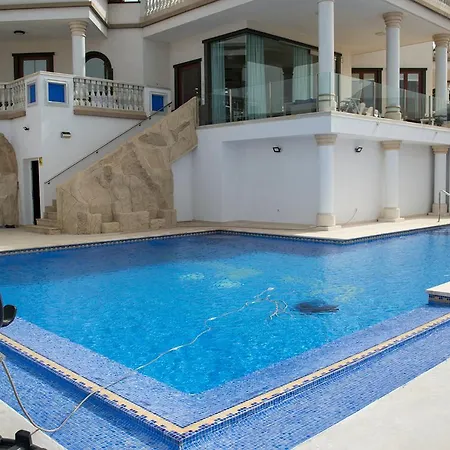 Nautilus Luxury Holiday Villa