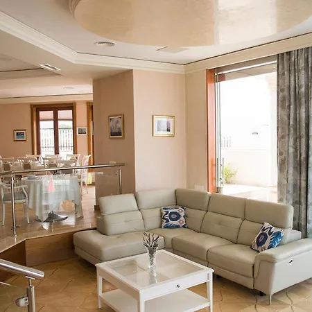 Nautilus Luxury Holiday Villa Costa Adeje (Tenerife)