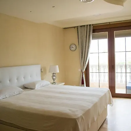 Nautilus Luxury Holiday Villa